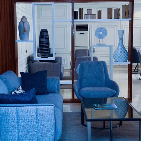 Summerset Continental Hotel Gana Mobushipe Екстериор снимка